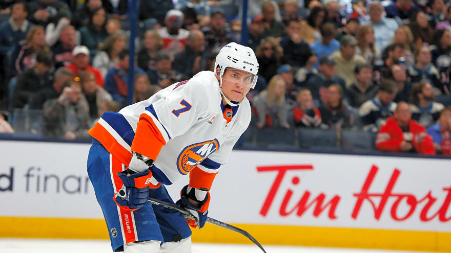 Islanders' Maxim Tsyplakov addresses situation, healthy scratches