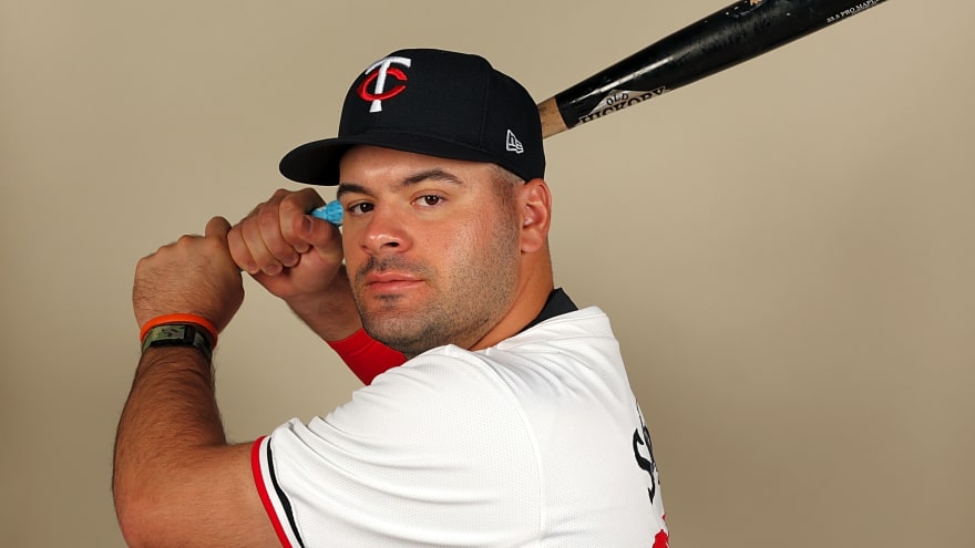 Twins To Select Aaron Sabato
