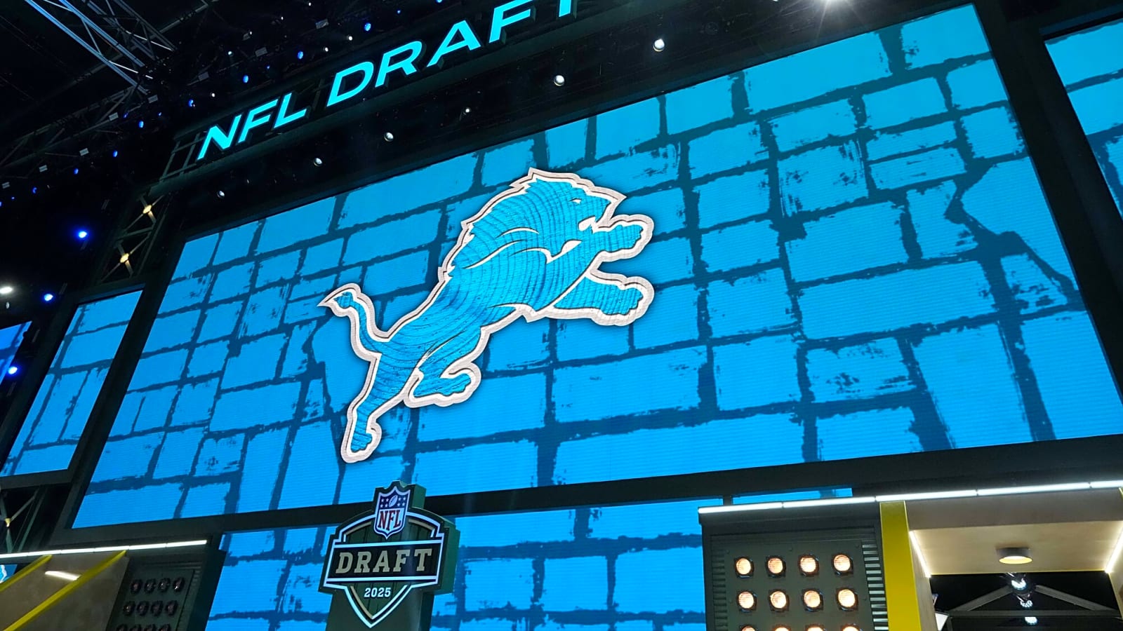 Lions Signing OL Tryston Colon