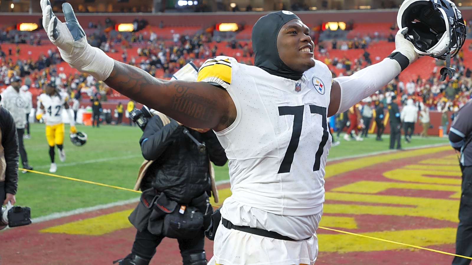 Steelers&#39; Broderick Jones Gets Simple Yet Stern Message About His Upcoming 2025 Season