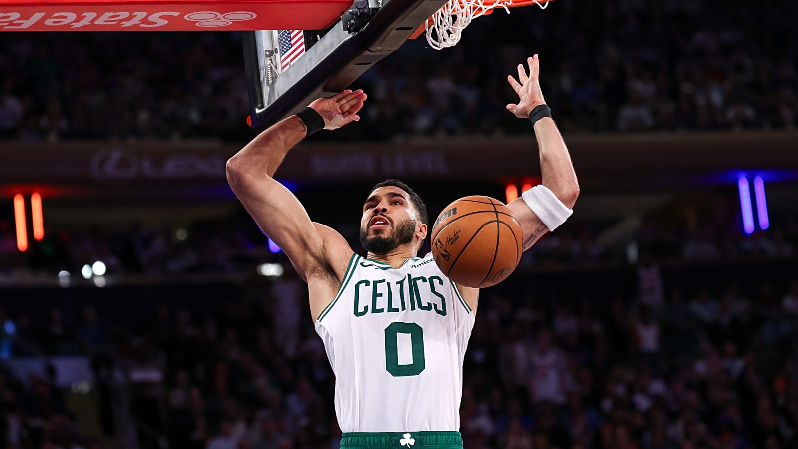 Video shows possible Jayson Tatum torn Achilles tendon