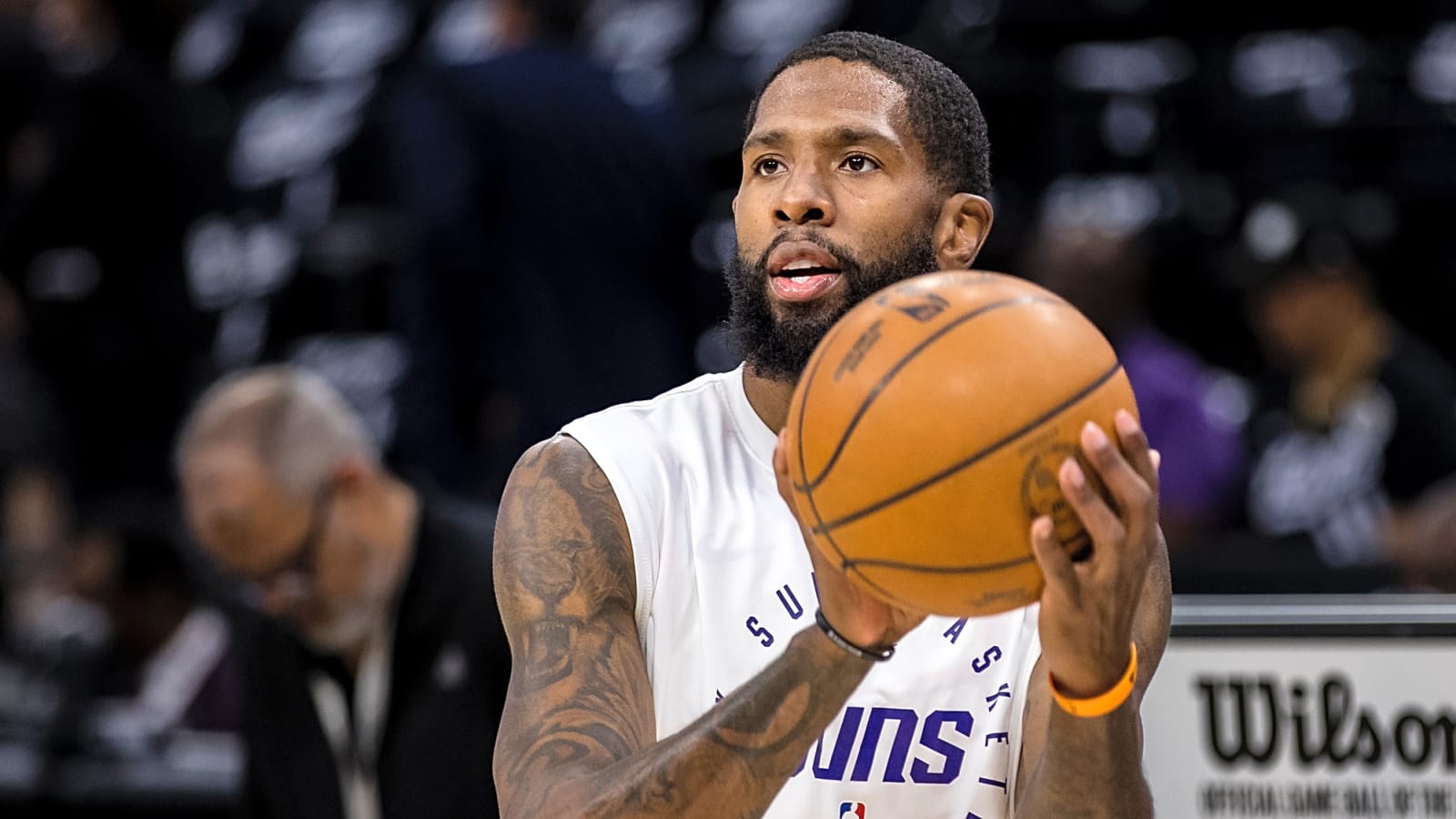 Is Suns’ Royce O’Neale a necessity or an accessory in 2025-2026?
