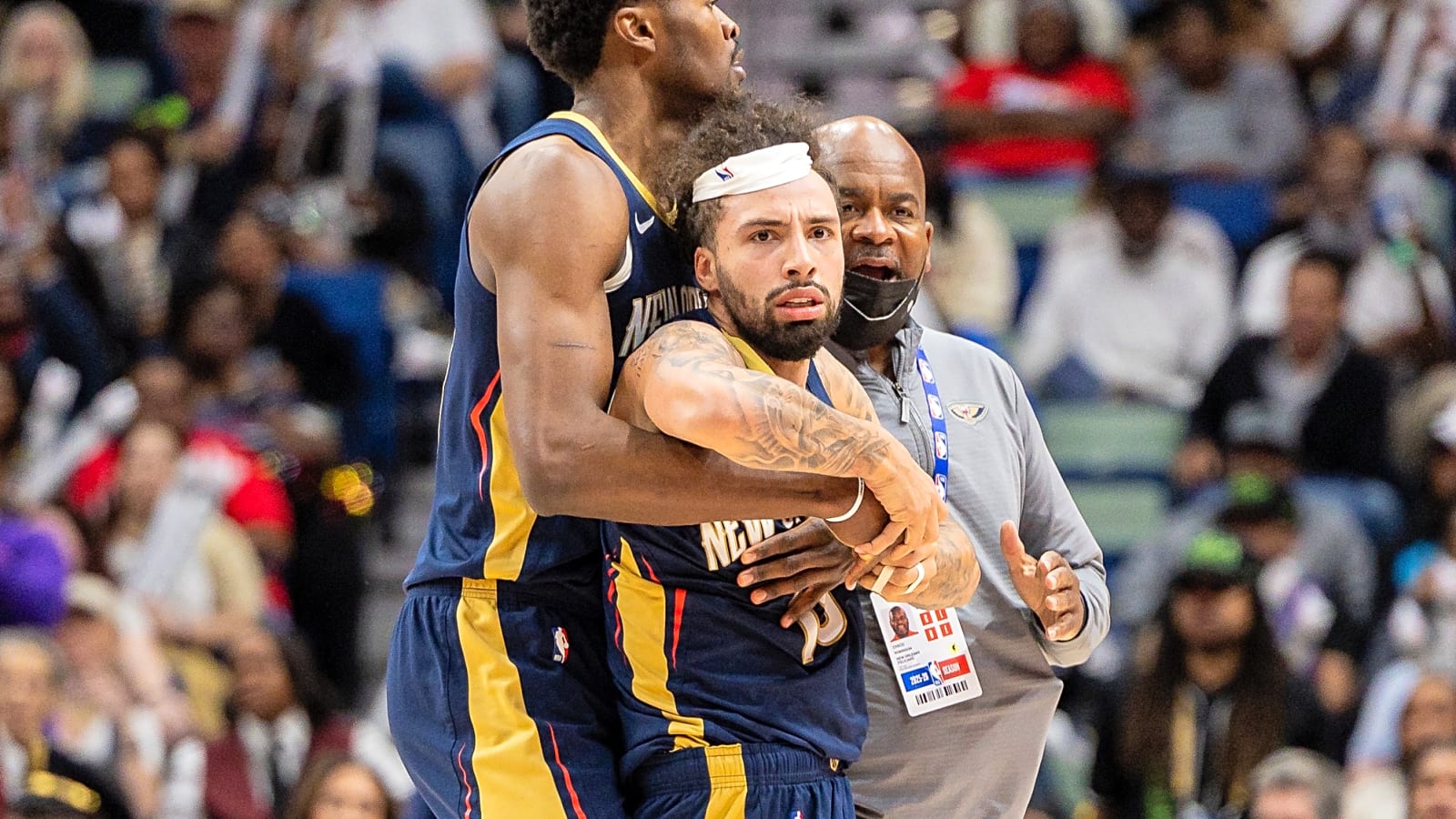 NBA drops hammer on Jose Alvarado, Mark Williams after fight