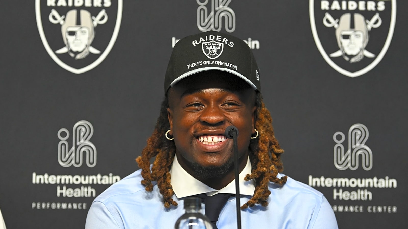 Ashton Jeanty has already had to pay the price that comes with being a superstar player in college who is now in the NFL