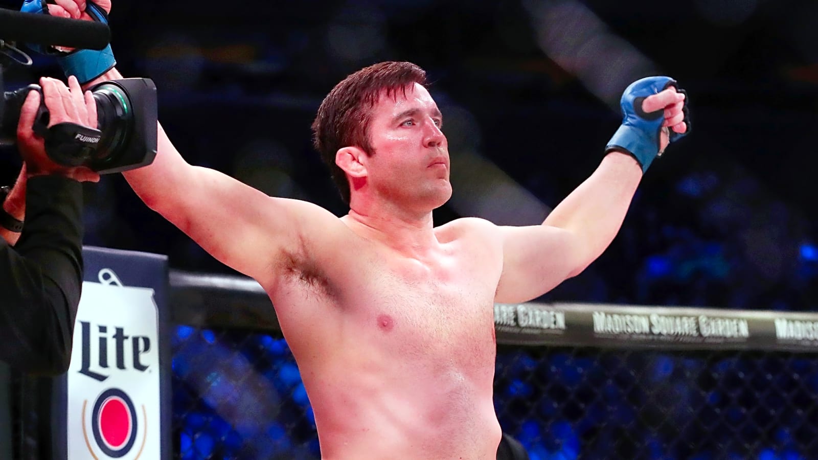 Chael Sonnen praises former NFL prospect who stole the show in UFC debut