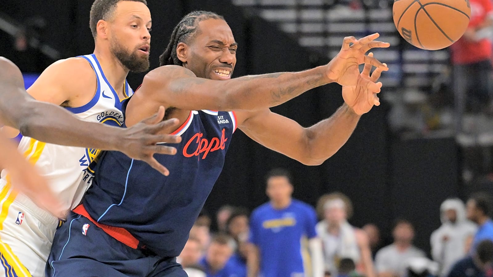 Ex-Clippers star takes a personal shot at Kawhi Leonard