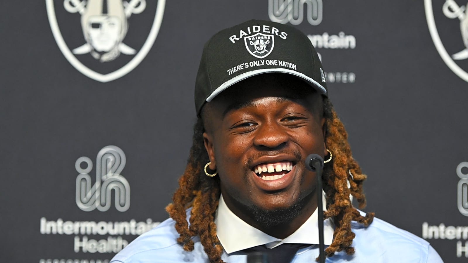Ashton Jeanty Contract Makes Him One Of The Highest Paid RBs In The NFL