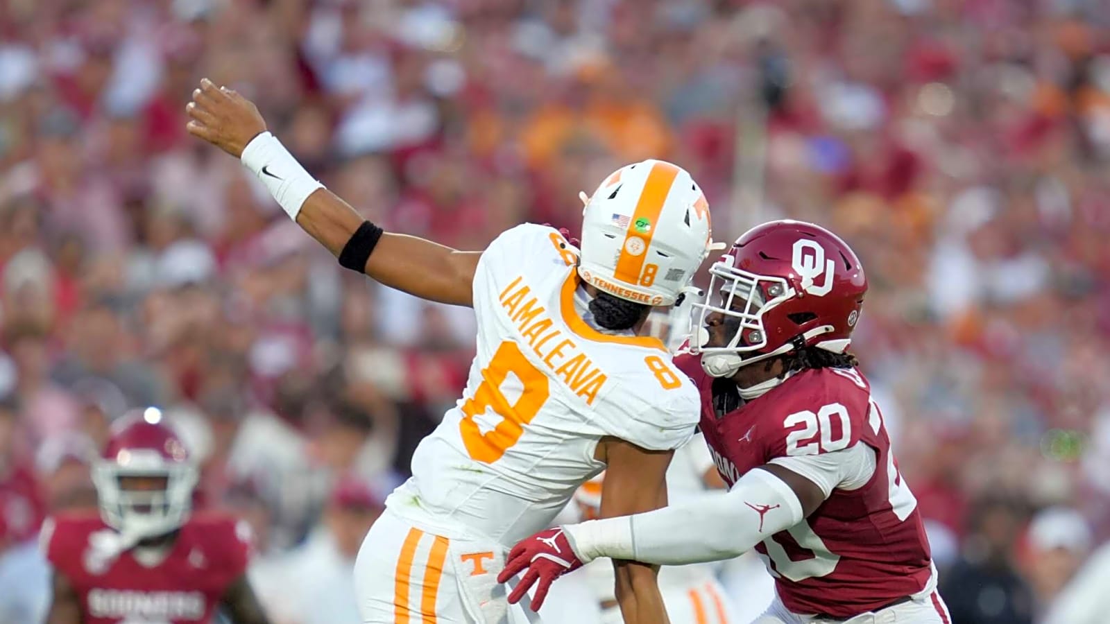 Former Tennessee Vols football player enters the NCAA transfer portal for the second time this offseason