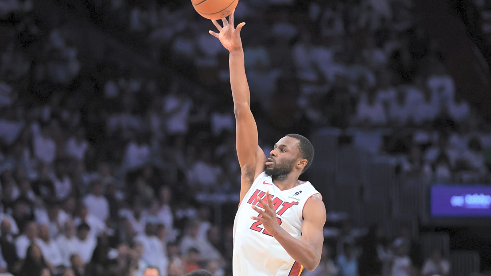 Report: Lakers, Heat talking Andrew Wiggins trade