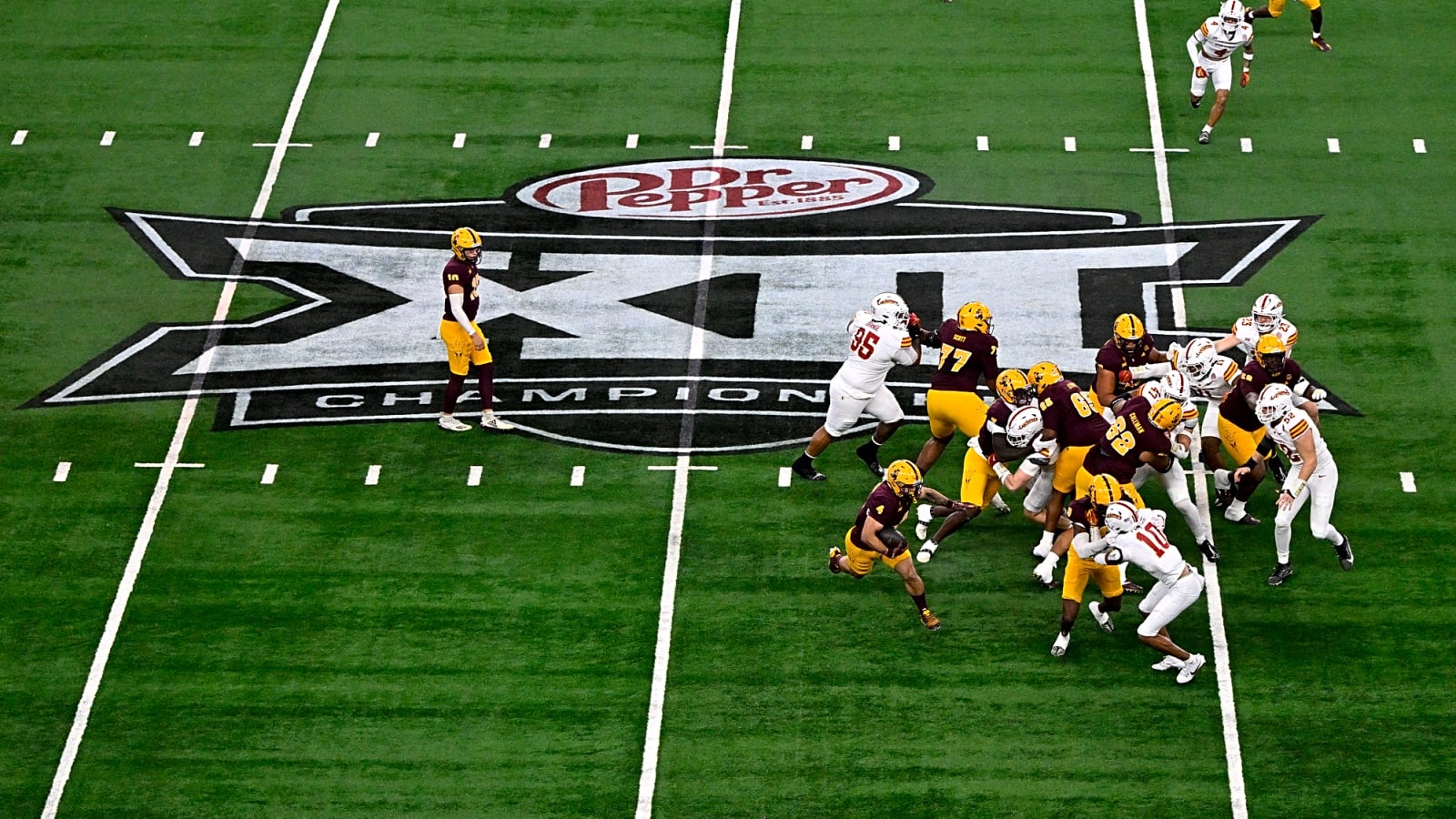 Future Big 12 Star Earns Alpha Dog Honors at Day One of Elite 11 Camp
