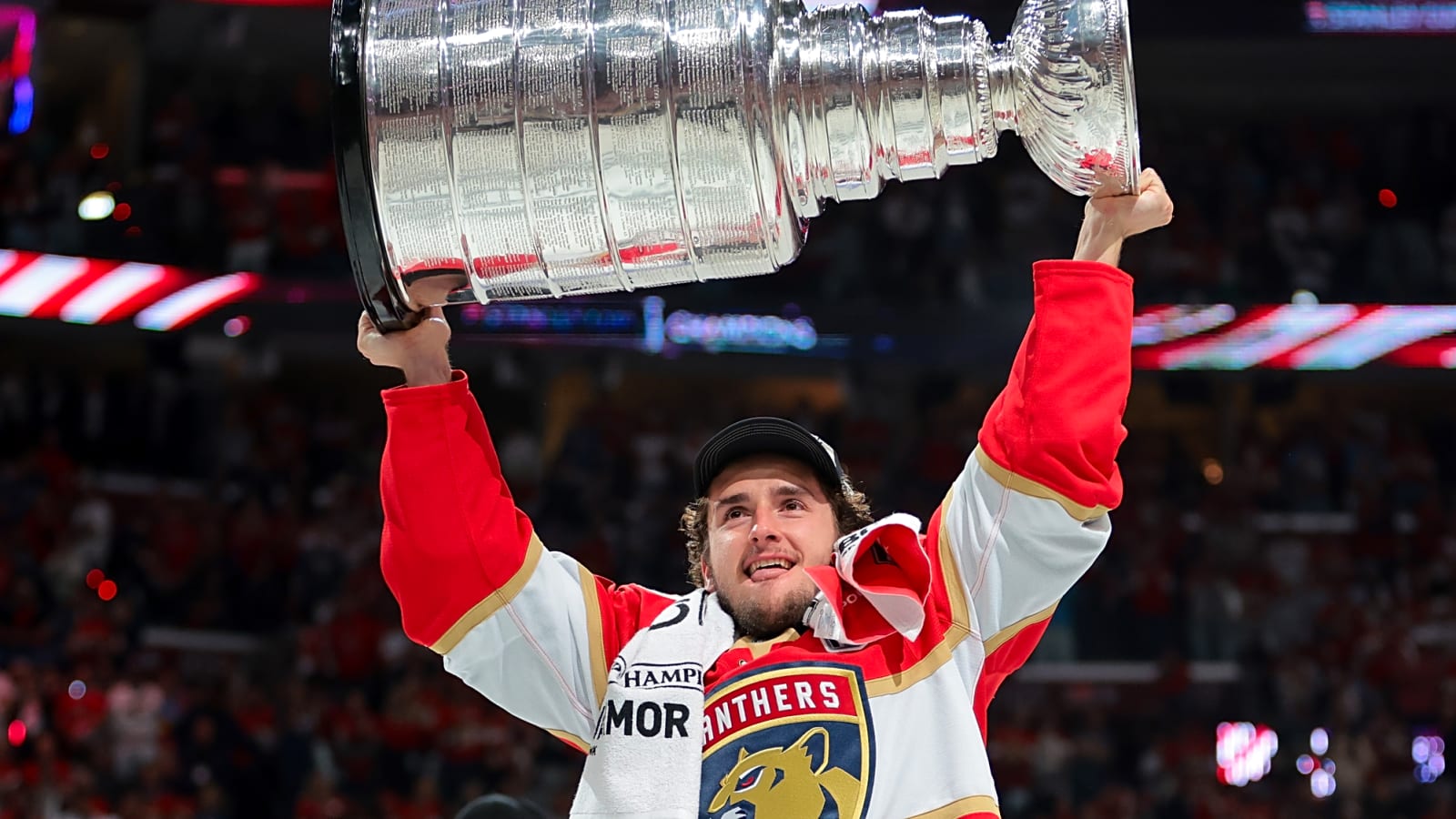 Panthers sign former first-round pick to one-year deal