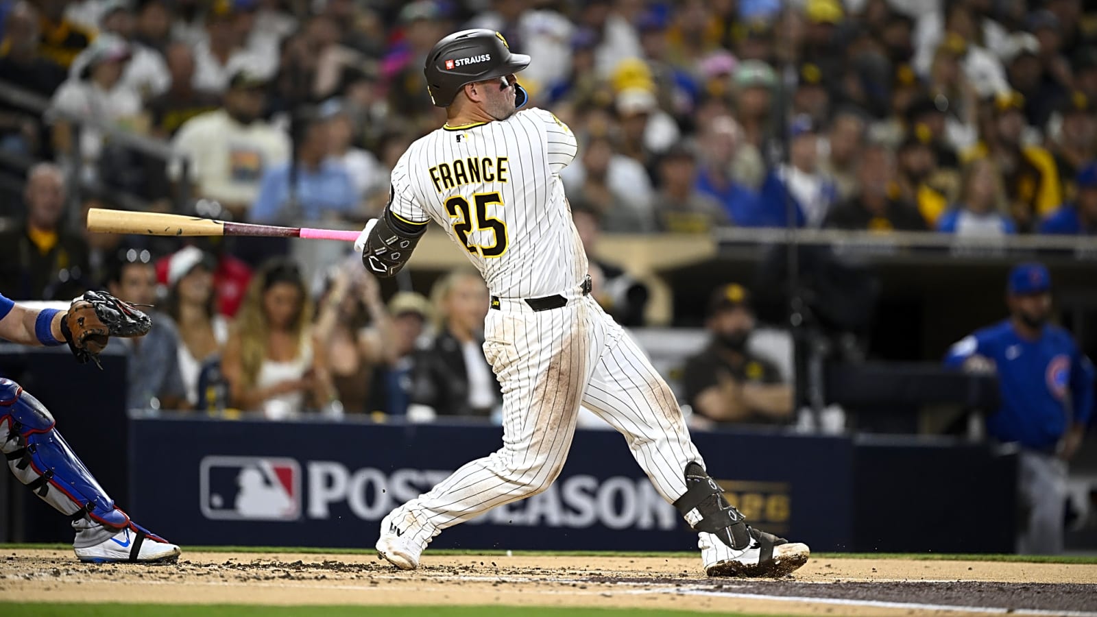 Brewers make roof change after controversial ending in Game 1 vs. Padres