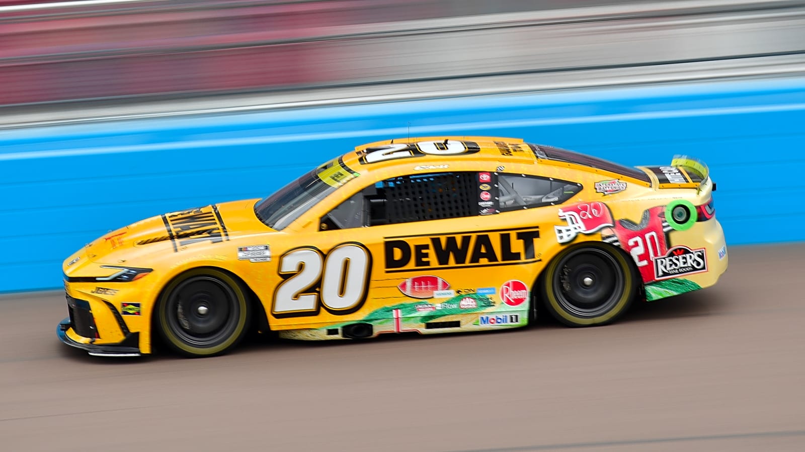 Bell finds himself right back in the NASCAR title hunt after Phoenix