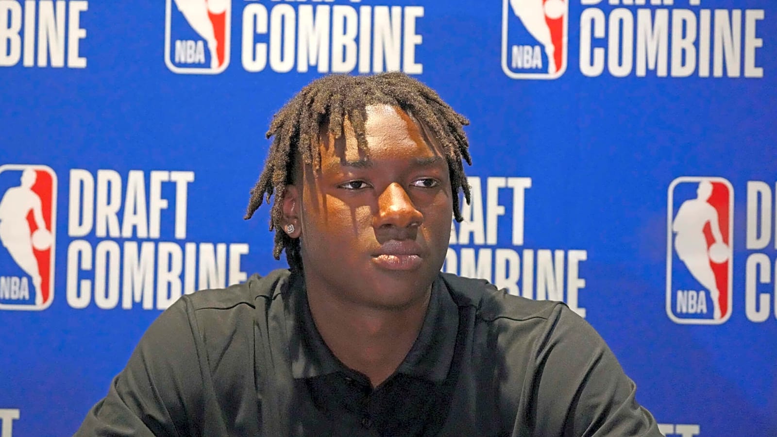 Lakers trade up to draft Klutch Sports client