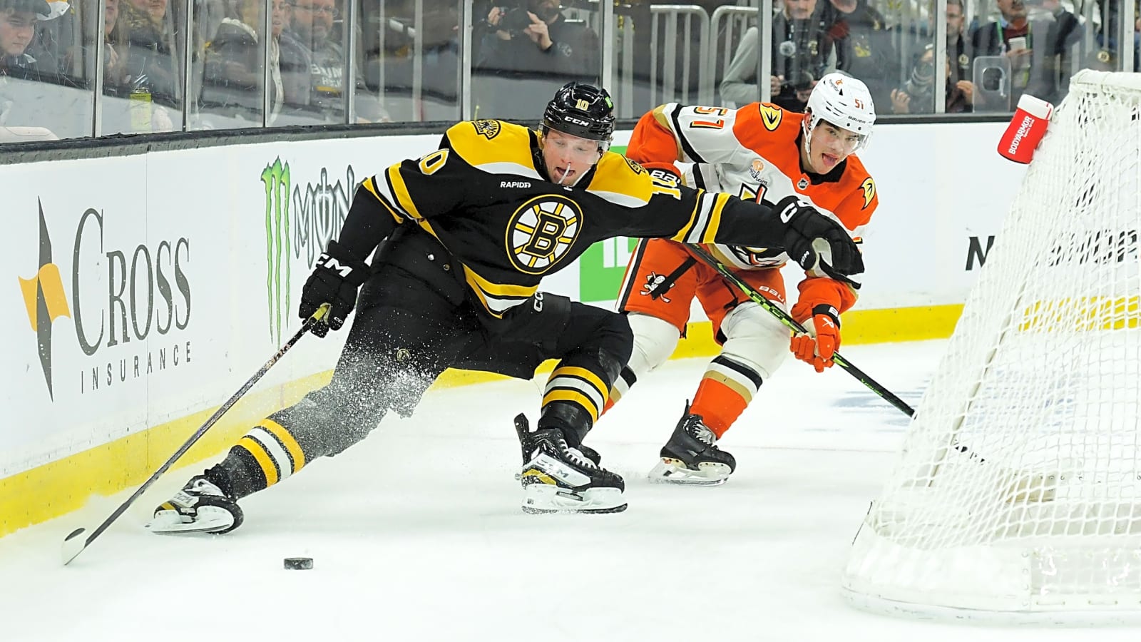 Bruins Bring Back Riley Tufte