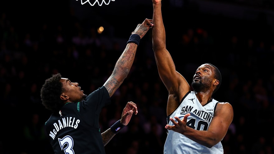 Spurs hold off Grizzlies, 126-119
