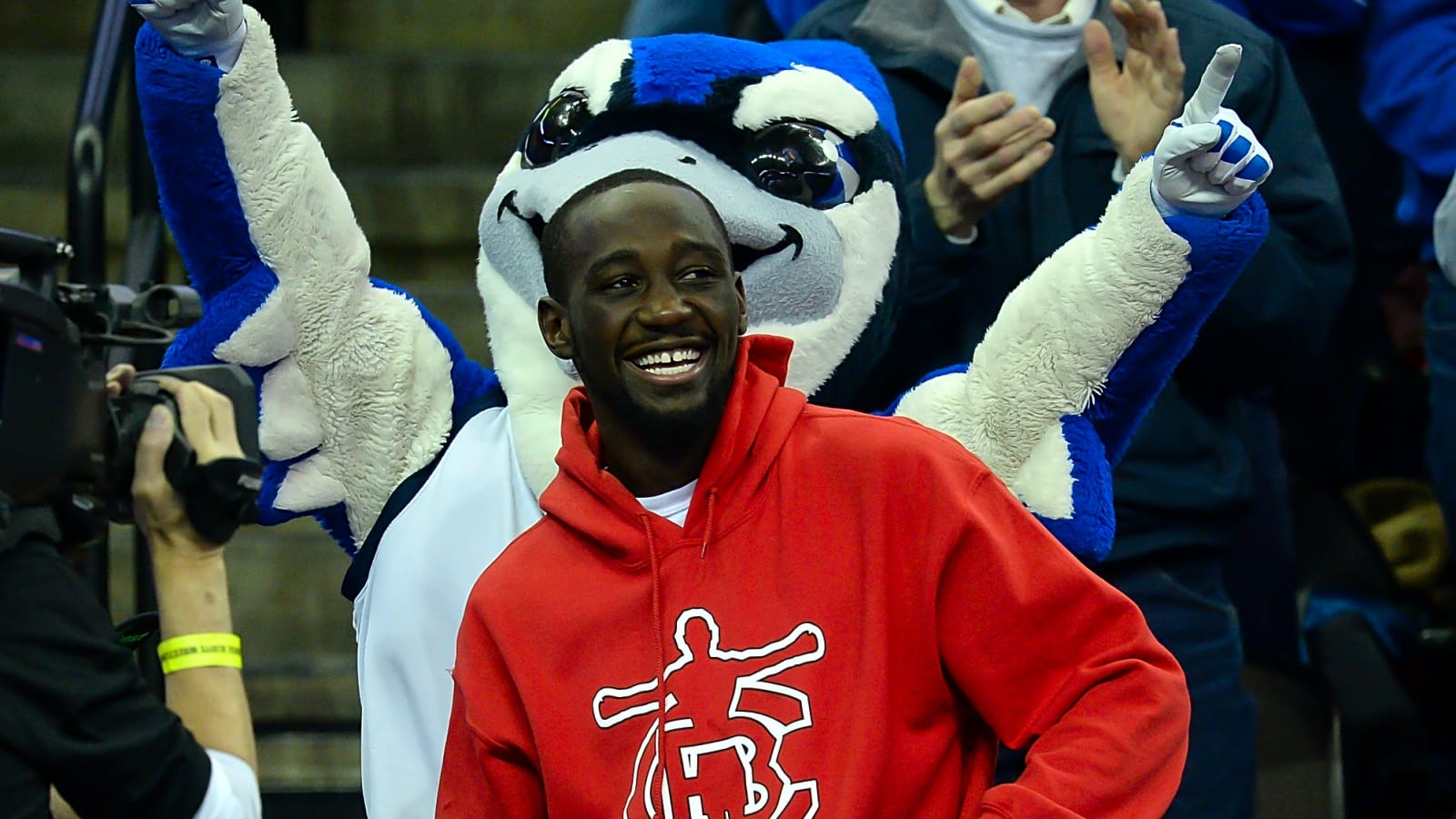 Bruce Carrington Reveals Why Terence Crawford’s ‘Dog Mentality’ Might Save Him from Canelo