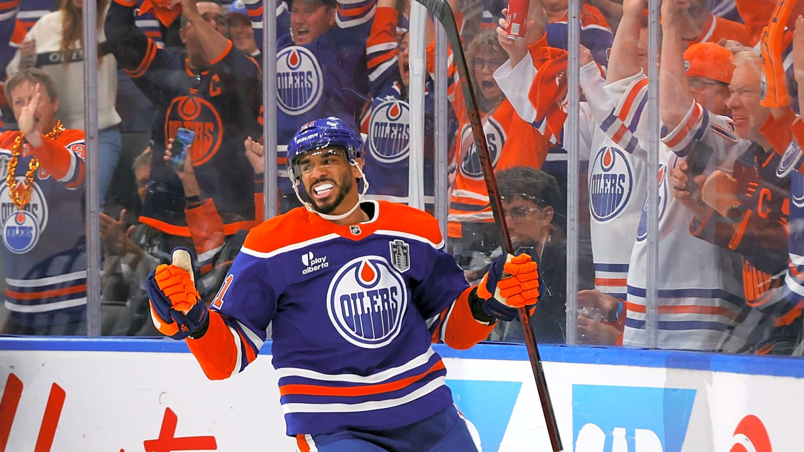 NHL Investigating Oilers Over Evander Kane’s Return to Playoffs