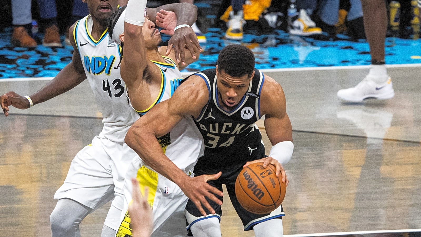 Report: Giannis Antetokounmpo Remains Open-Minded About Leaving Bucks