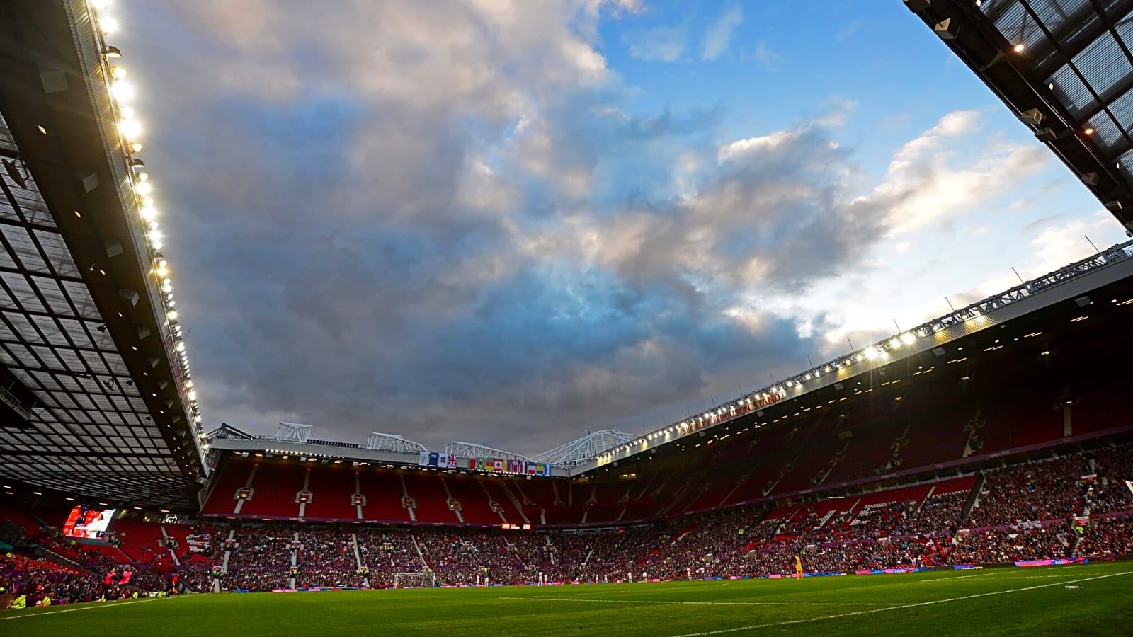 Manchester United renew interest in Rayan