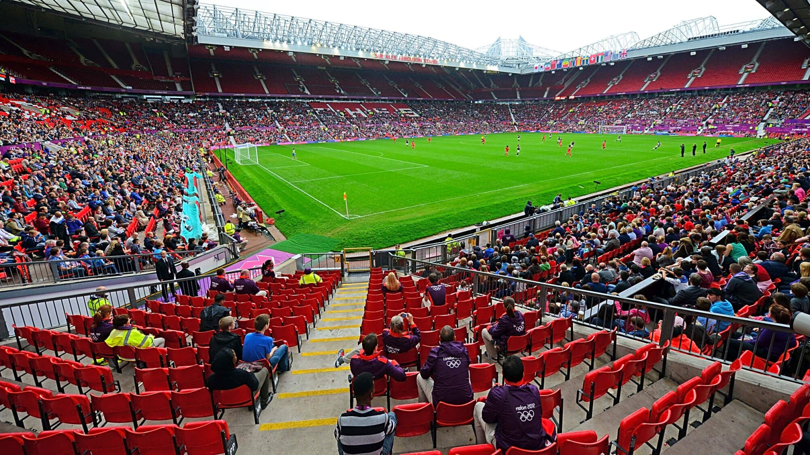 Fenerbahce discussing signing former Manchester United star striker