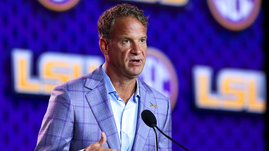 Judge's ruling paves way for former NFL players to join LSU