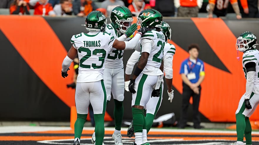 Titans cast-offs Jarvis Brownlee Jr, T’Vondre Sweat get the last laugh against their former team on social media after big Jets Week 1 win