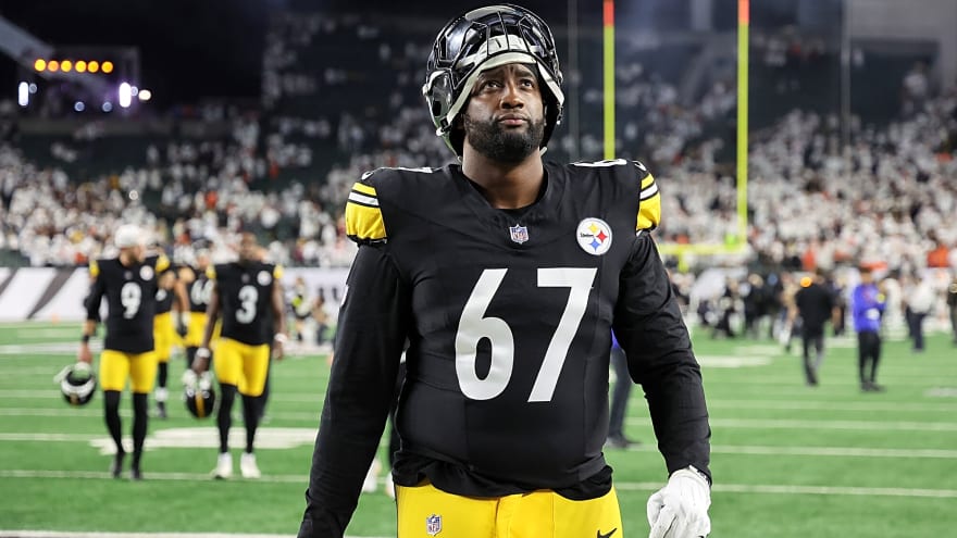 Steelers' Veteran Bids Farewell To SteelerNation In Heartwarming Goodbye Post