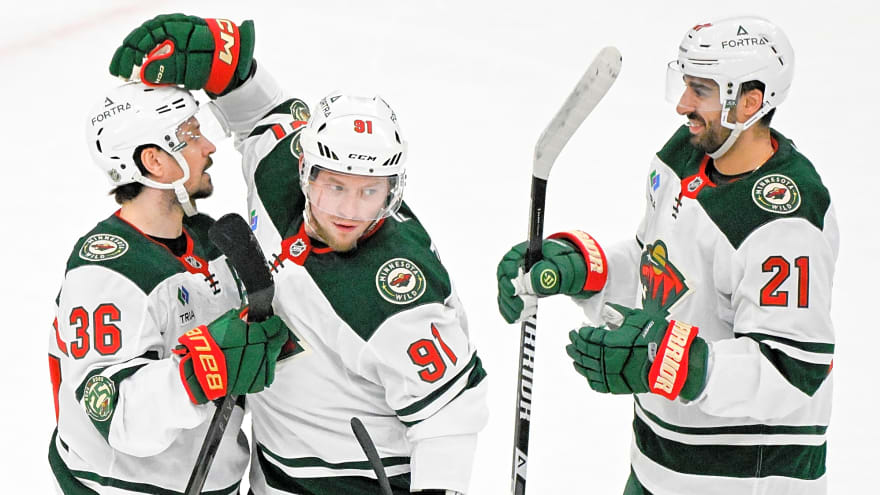 Recap: Blackhawks force OT, but drop at home to Wild 4-3