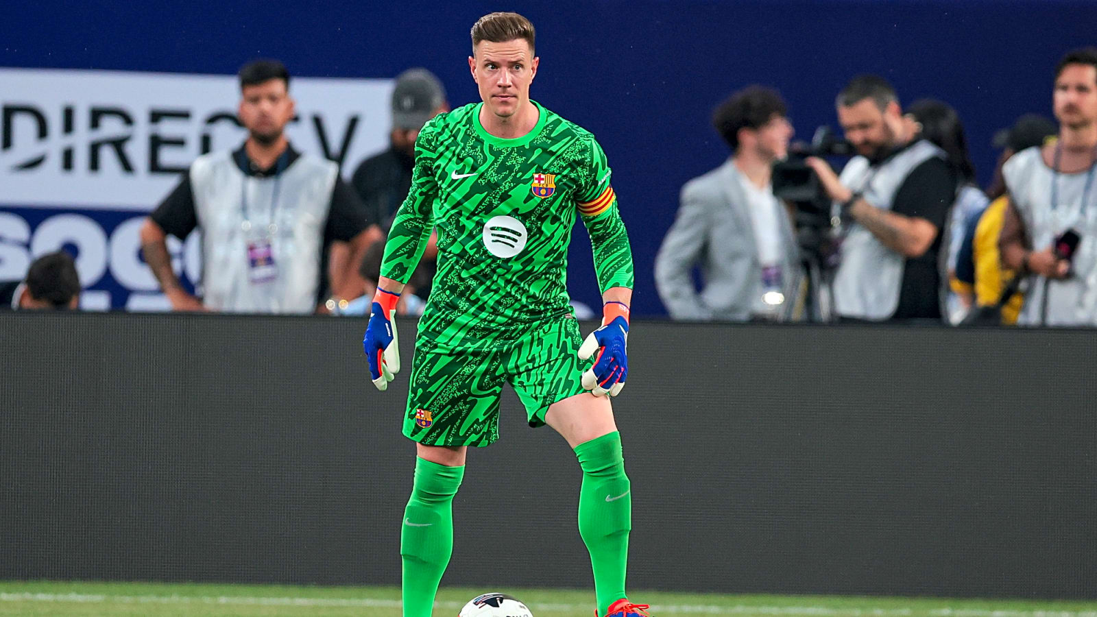 Tottenham enquire about ‘out of favour’ Barcelona star for January; PL rivals to offer competition