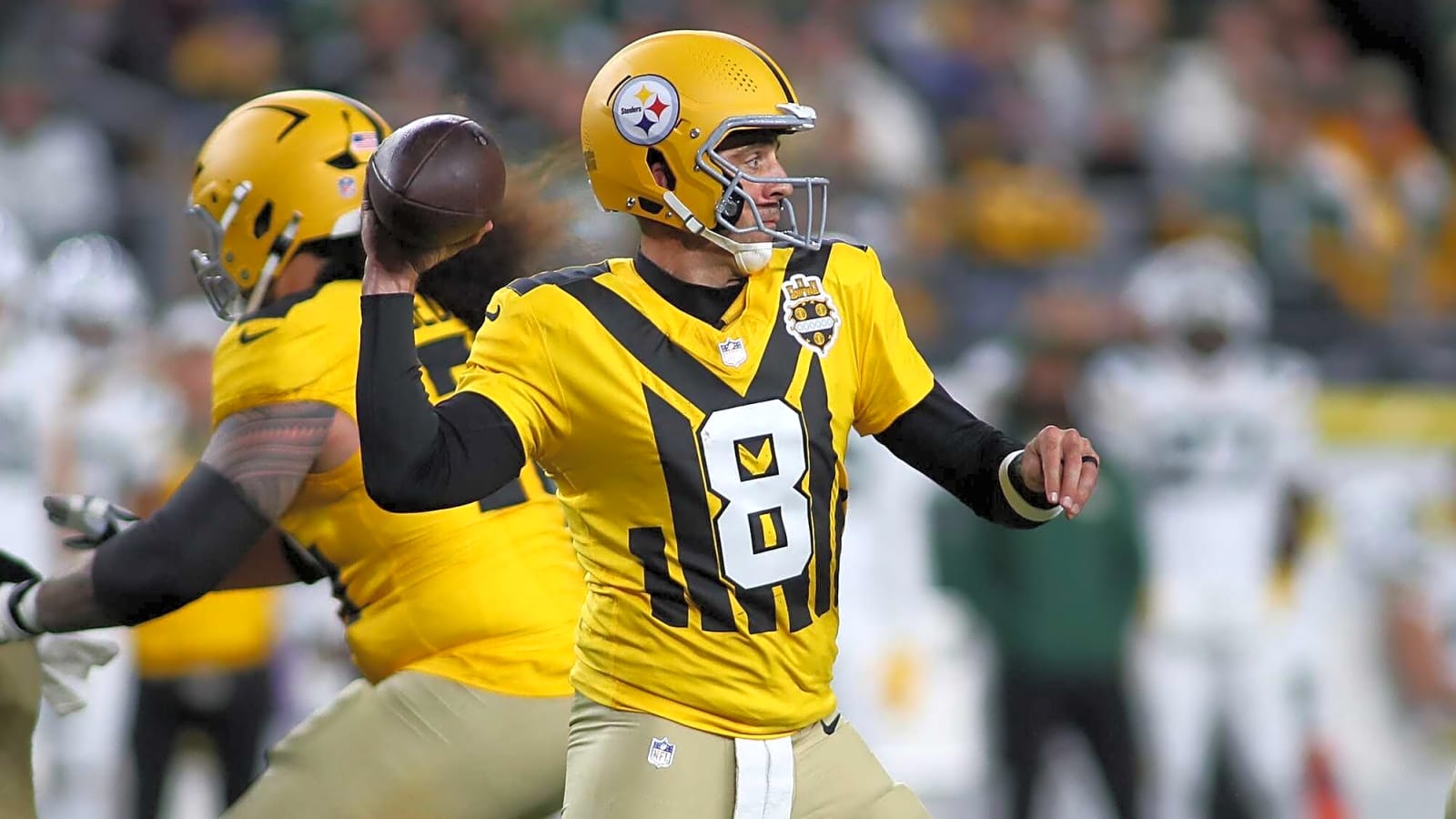 Former NFL All-Pro Exposed Steelers' Aaron Rodgers For Being Scared Against Packers