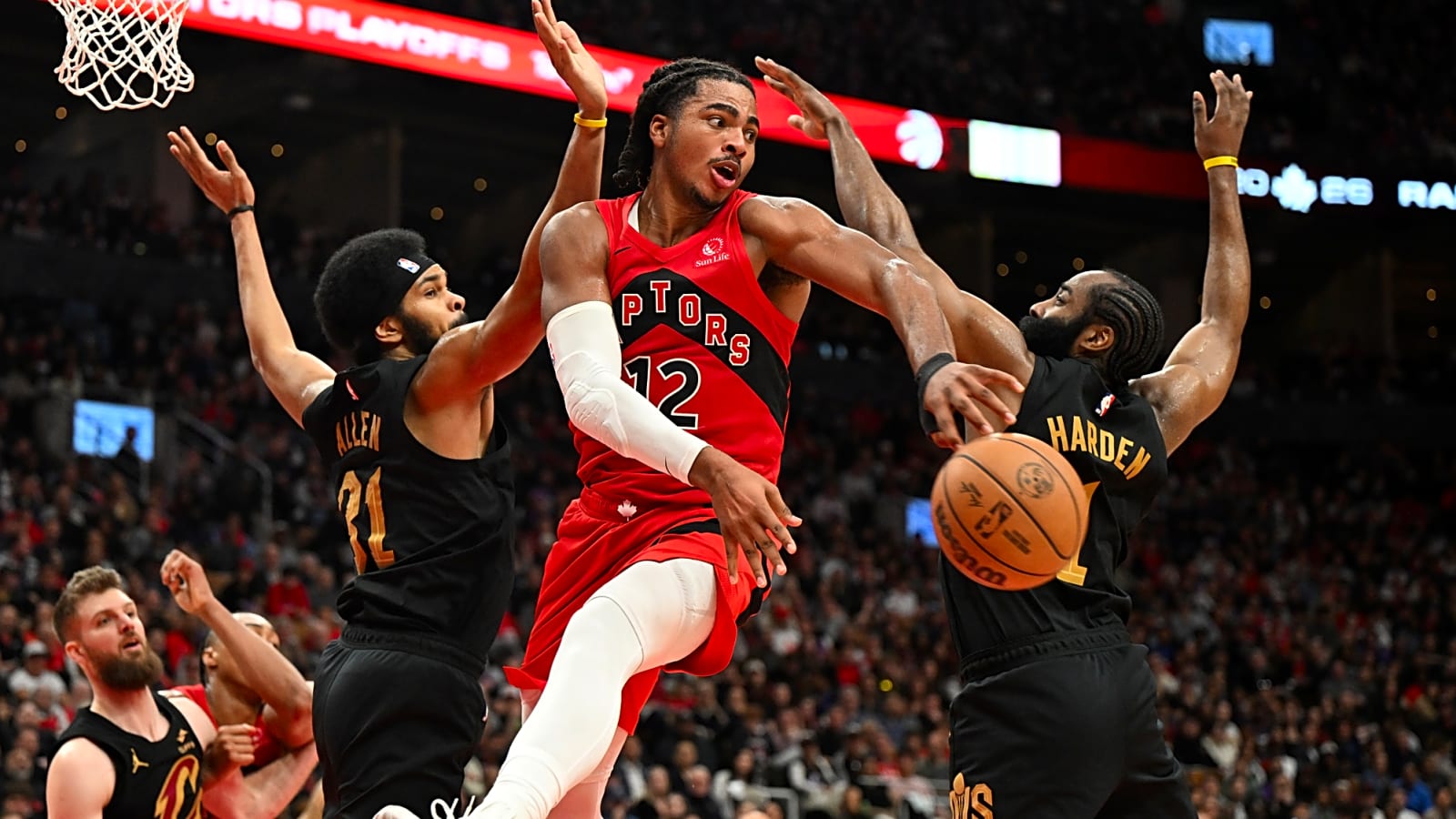 NBA: Two incorrect non-calls in OT of Cavs-Raptors Game 6