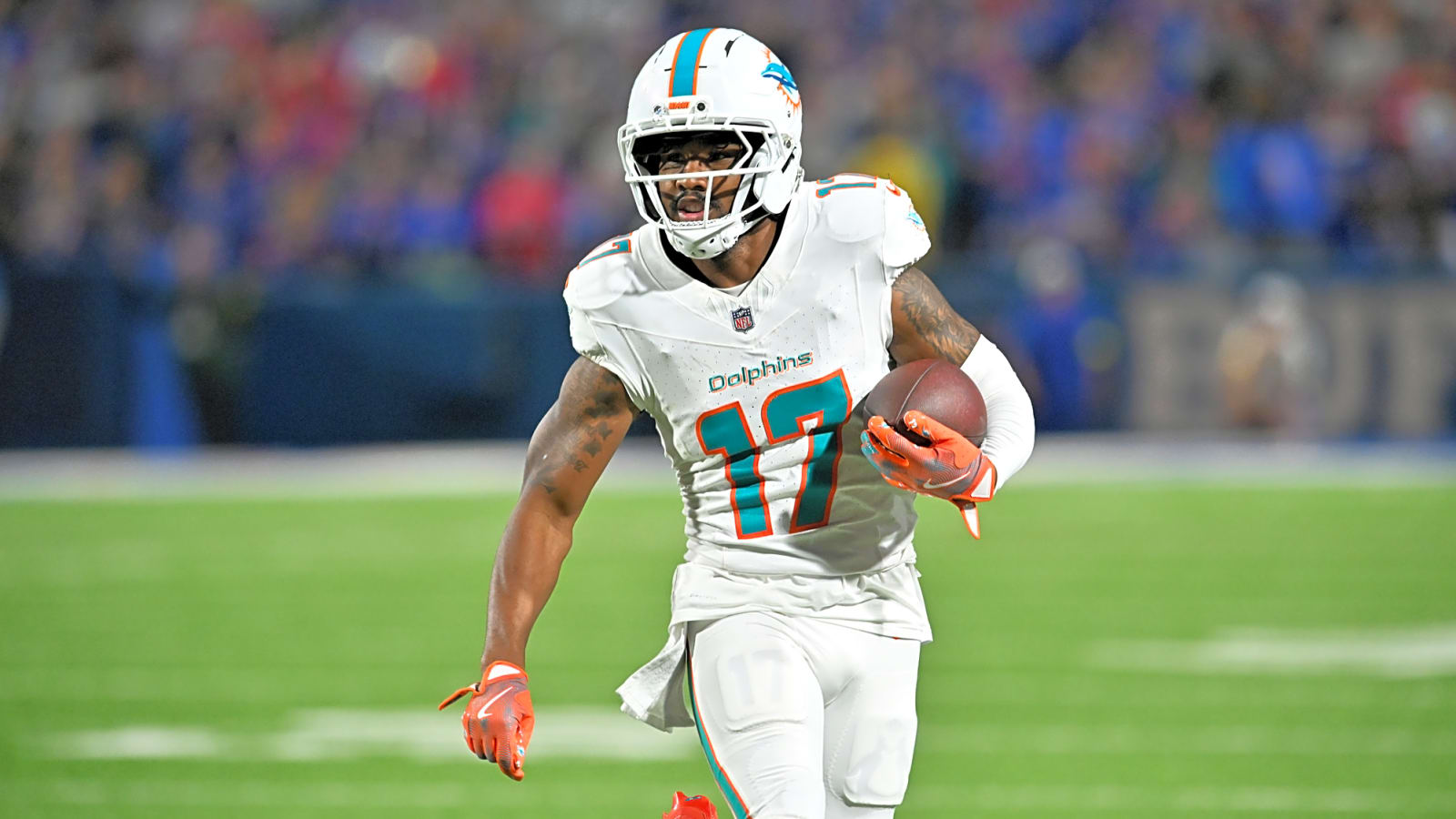 Dolphins must feature Waddle more to spark offense