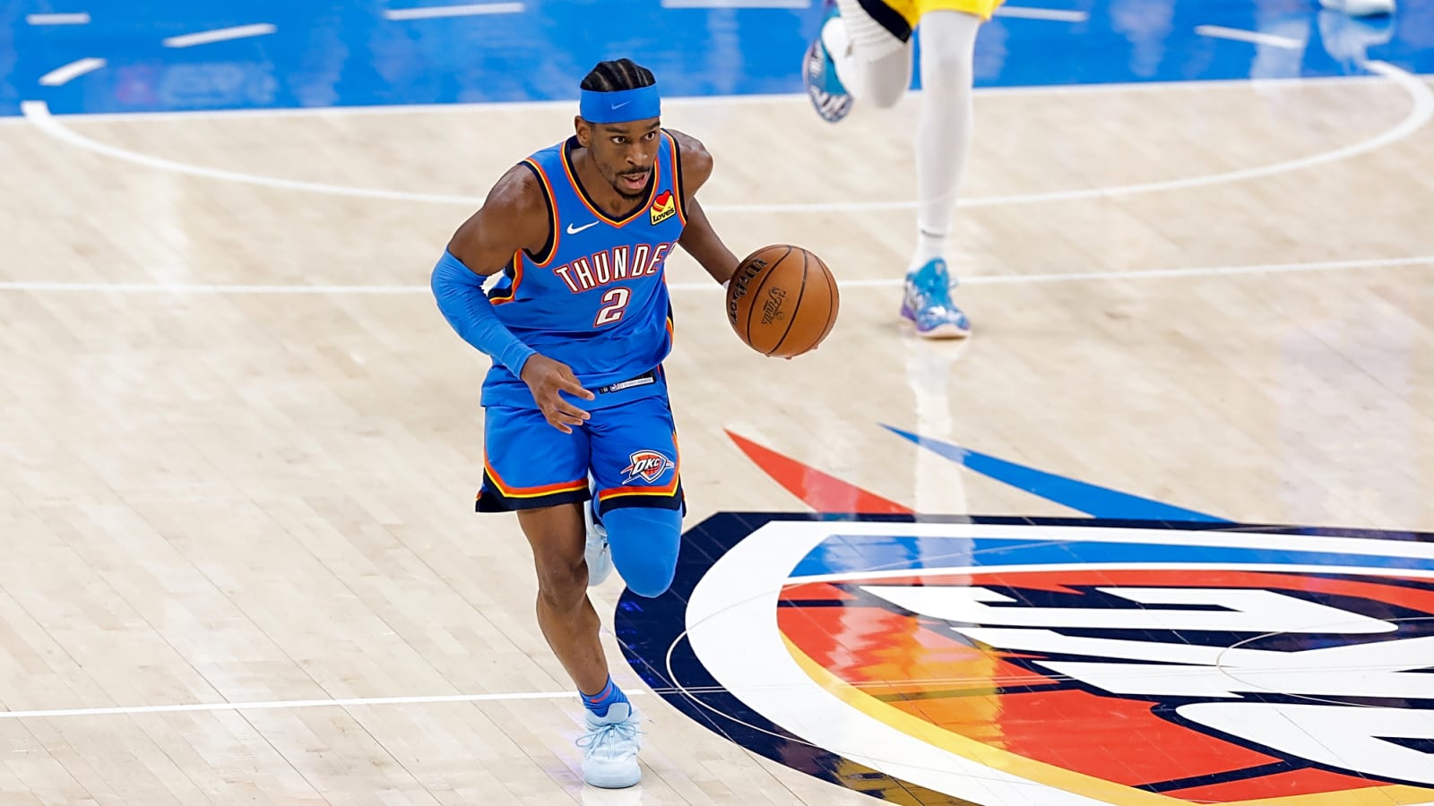 Alex Caruso Uses James Harden, Kyrie Irving to Explain How Tough Shai Gilgeous-Alexander Is to Guard
