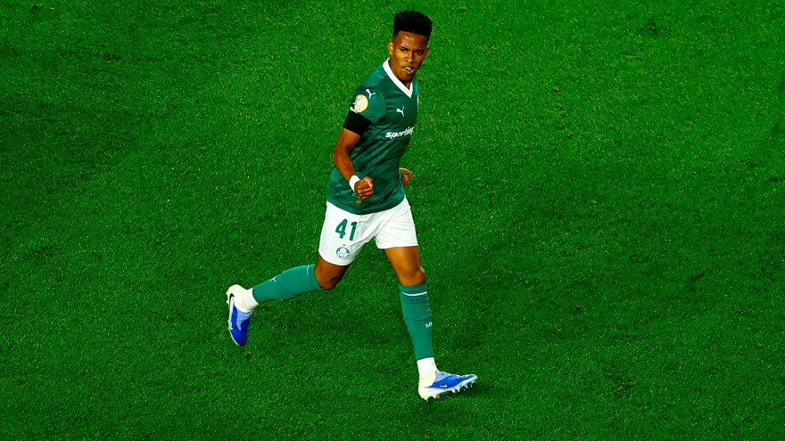 Chelsea vs Barcelona – Team News: Estevao starts as Maresca goes strikerless