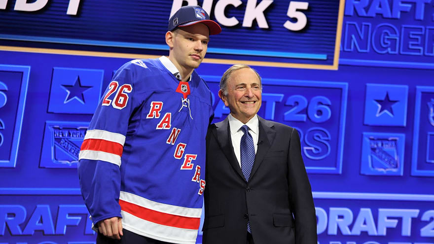 Rangers sign Alberts Smits to entry-level contract