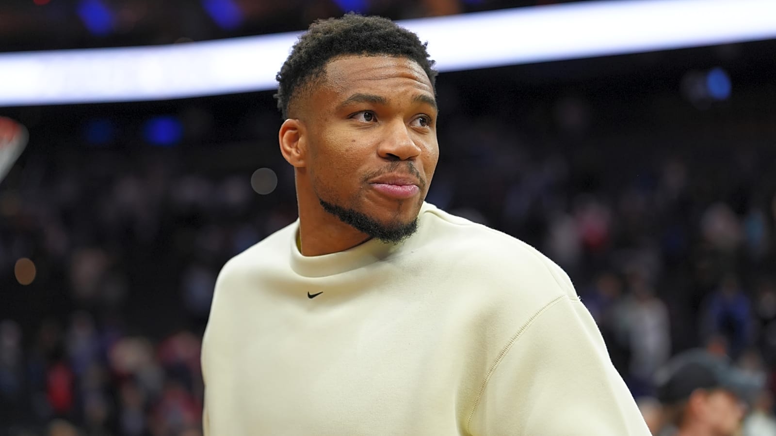 Report: Bucks likely to revisit Giannis trade talks with Cavs this summer