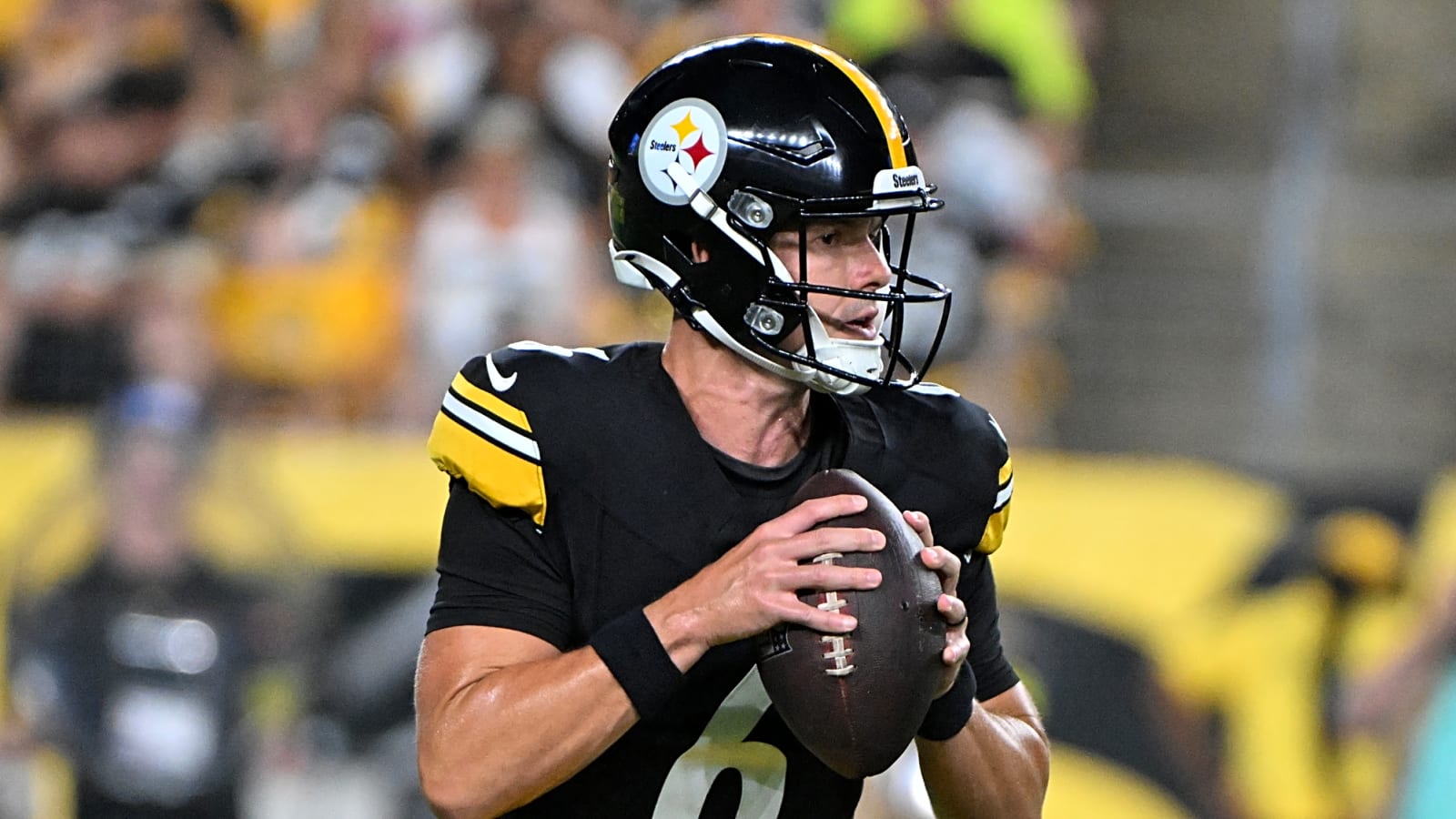 Cardinals Host Nine Offensive Players For Workouts