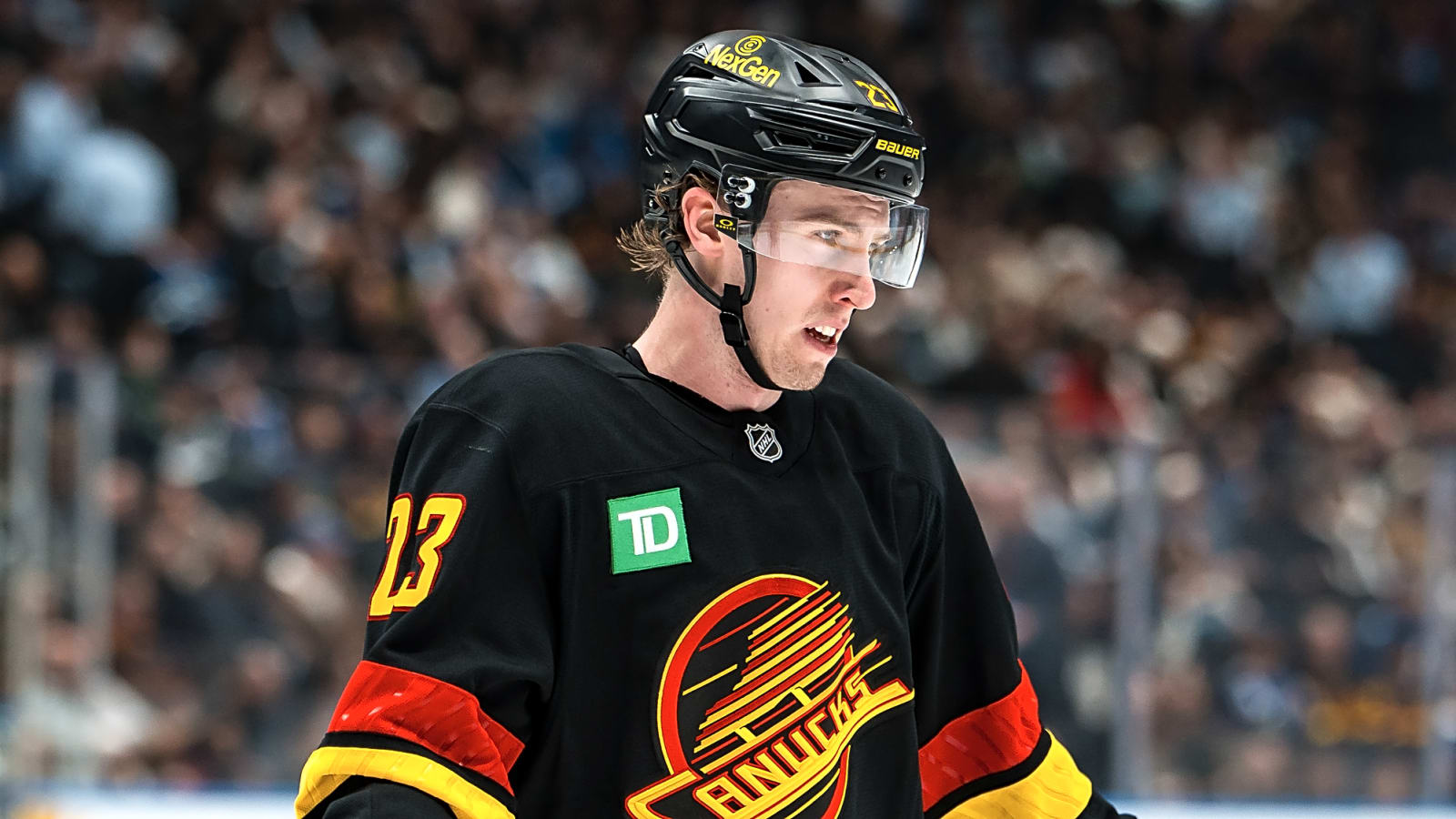 Is Jonathan Lekkerimäki Making the Canucks' Decision Harder?