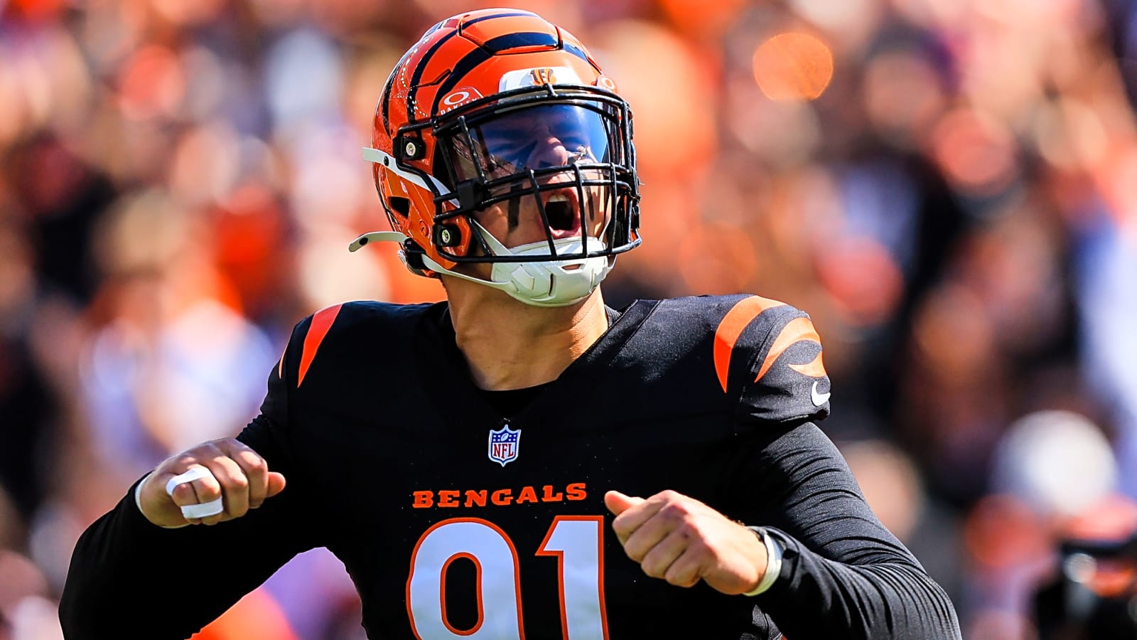 Bengals owner remains optimistic about Trey Hendrickson extension