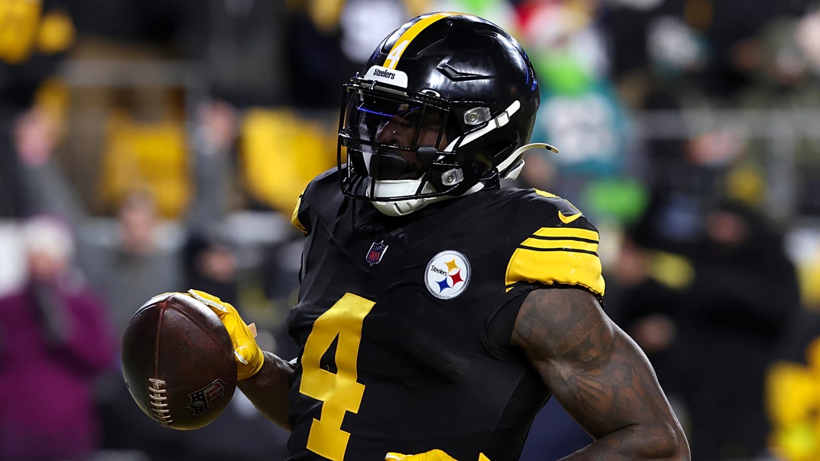 Report: League source details expectation for Steelers' DK Metcalf's punishment after fan altercation