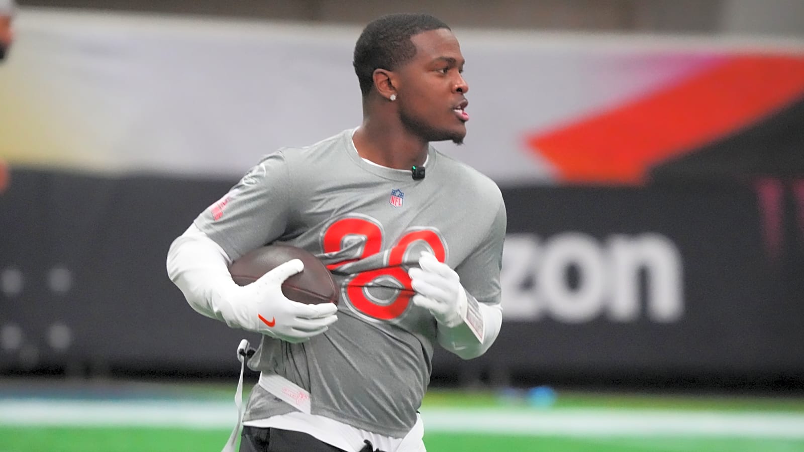 Dolphins Extend RB De’Von Achane
