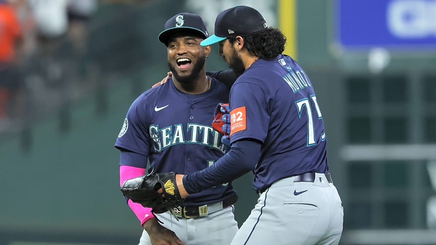 Mariners beat Astros on game-ending Catch of the Year candidate