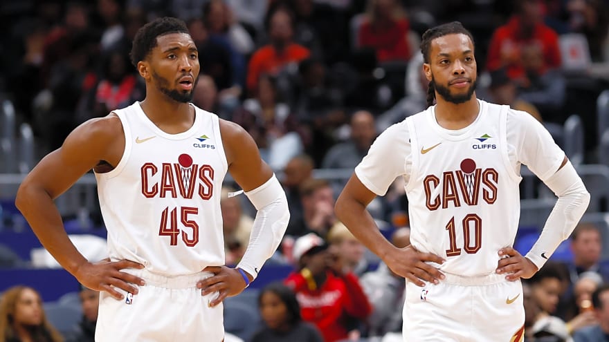 Donovan Mitchell avoids loss with huge fourth quarter