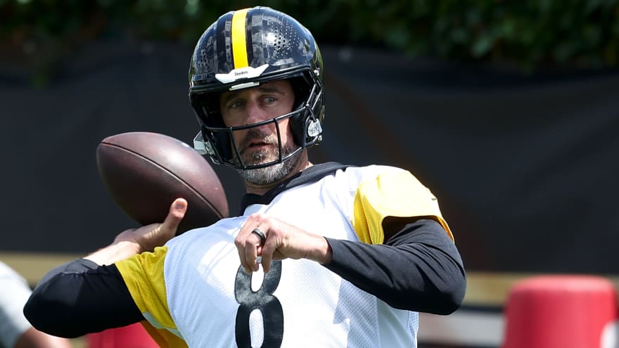 Steelers QB Now Has The Upper Hand In Pivotal Competition To Be Aaron Rodgers' Backup