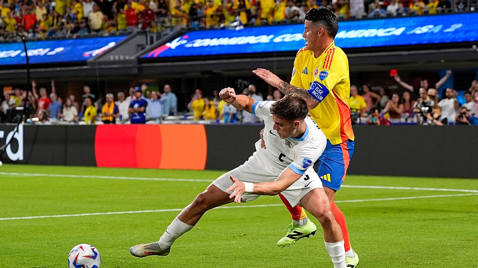 Man Utd identify £20m star as replacement for midfielder who ‘will definitely leave’ in January