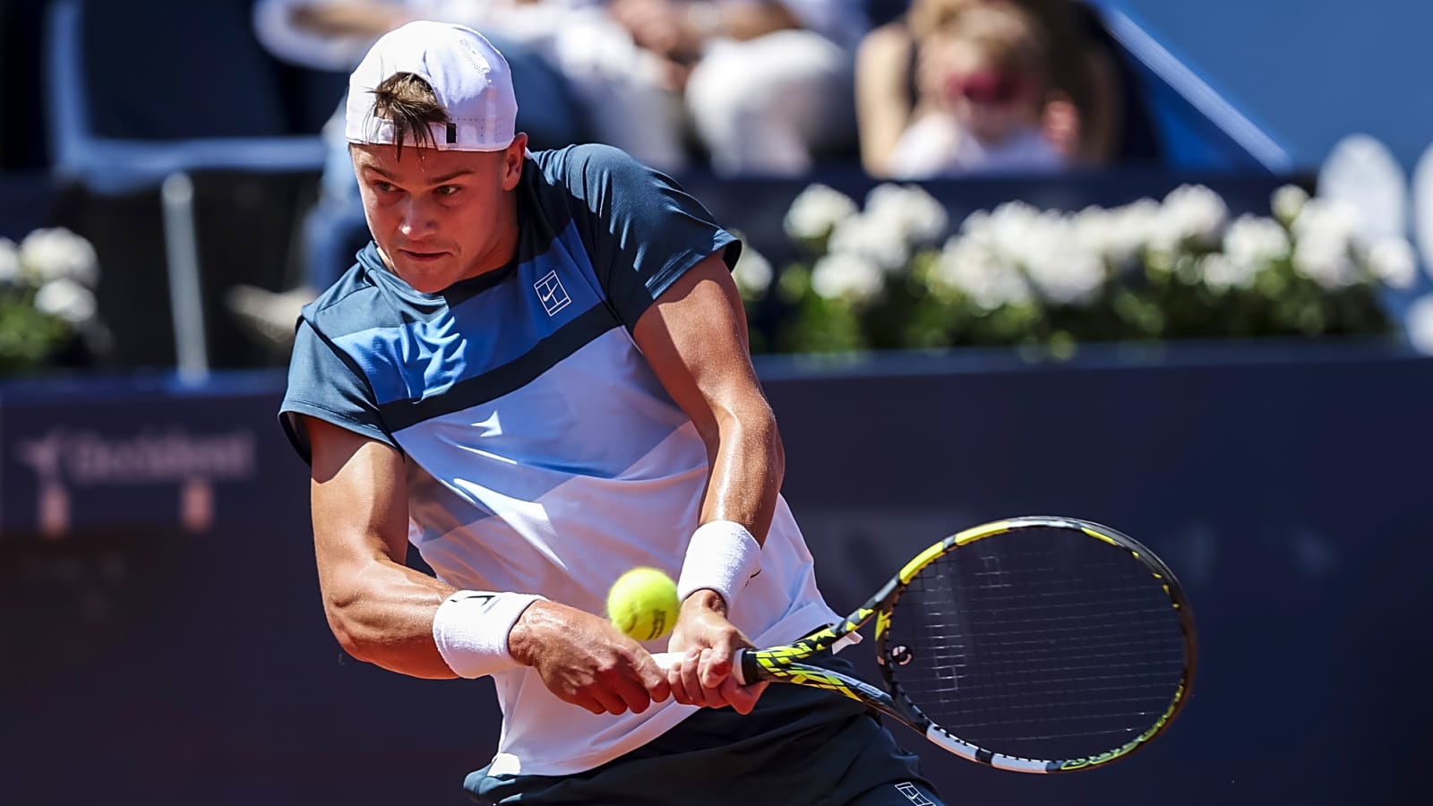 Holger Rune eases past Karen Khachanov into Barcelona Open final, seals top 10 return