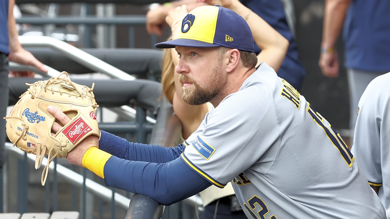 Rhys Hoskins has signed with a new team