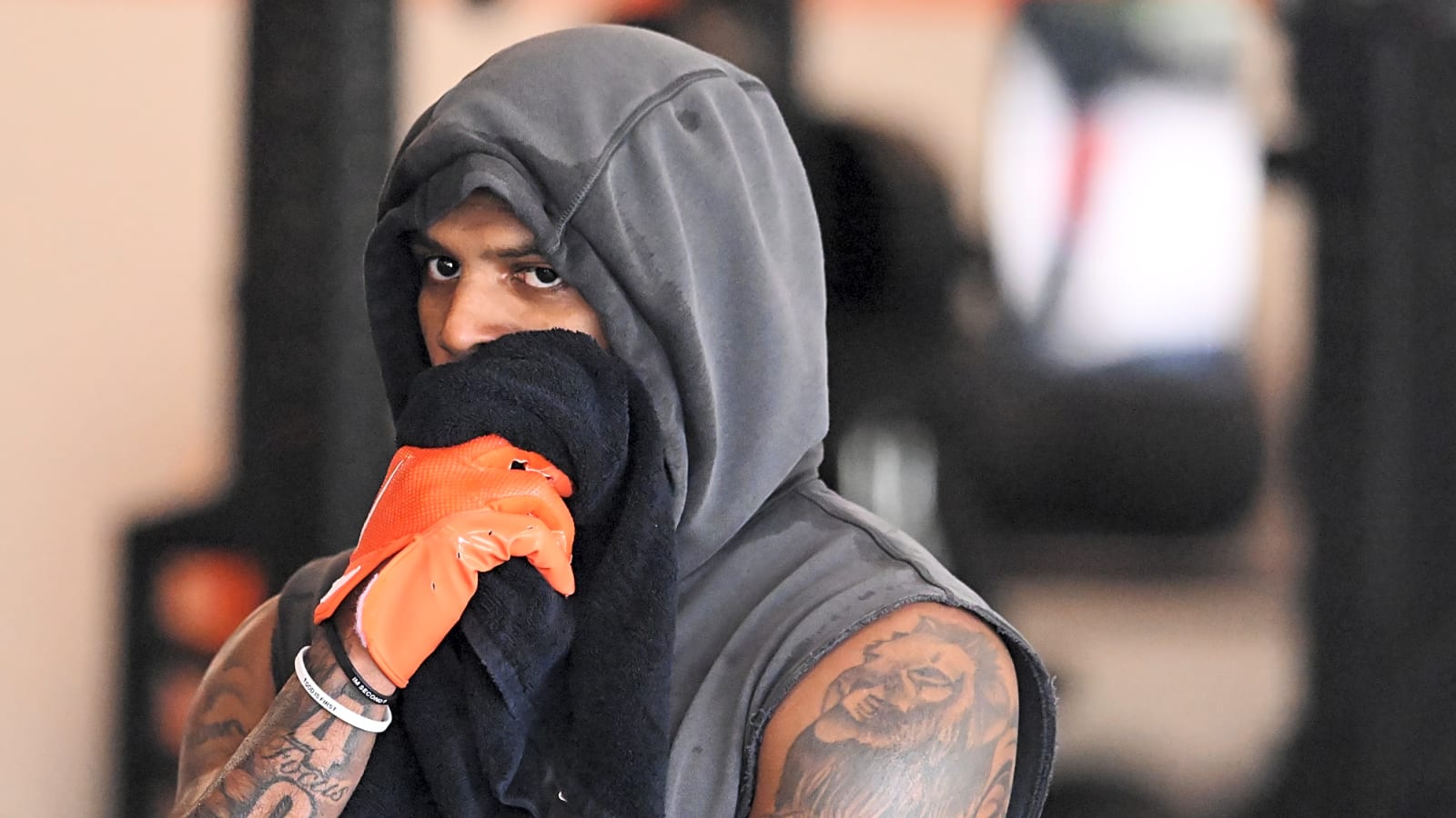 How the Deshaun Watson Contract Kept NFL Teams From Reaching Out to Lamar Jackson in 2023