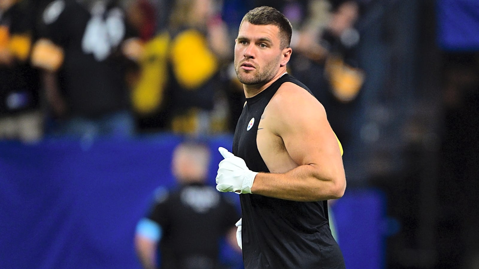 Titans Should Avoid Trading for All-Pro Edge Rusher